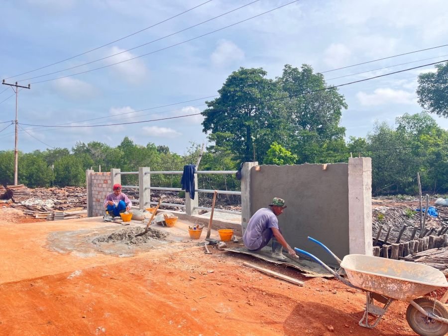 Jembatan Sungai Mata III Masuki Tahap Finishing Dinding Pengaman