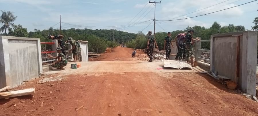 JEMBATAN SUNGAI MATA III MASUKI TAHAP PENGECATAN