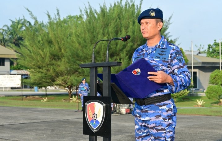 Kadisops Lanud Roesmin Nurjadin Pimpin Upacara Bendera 17-an, Bacakan Amanat Pangkoopsudnas
