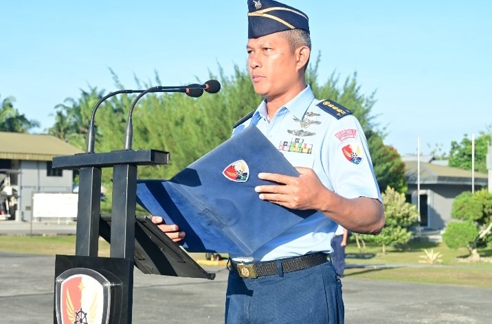 Kadisops Lanud RSN Pimpin Upacara Bendera Mingguan