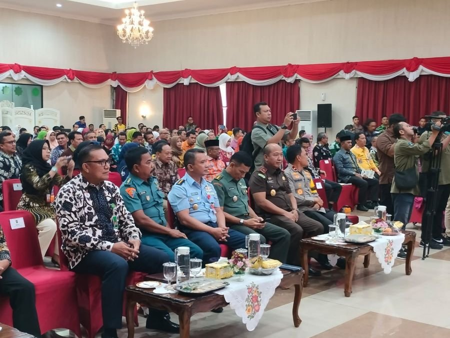 Kadispers Lanud Roesmin Nurjadin Hadiri Pengarahan Menteri PANRB Kepada ASN Se - Riau