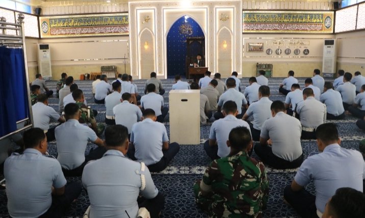 Kajian Rutin Lanud RSN: Menjaga Shalat dan Berbaik Sangka Kepada Allah