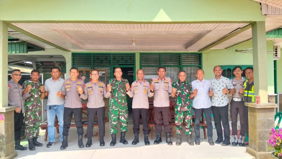 Kapolsek Kampar Kiri Laksanakan Coffee Morning ke Koramil 05/KK Dim 0313/KPR, Pererat Sinergitas TNI