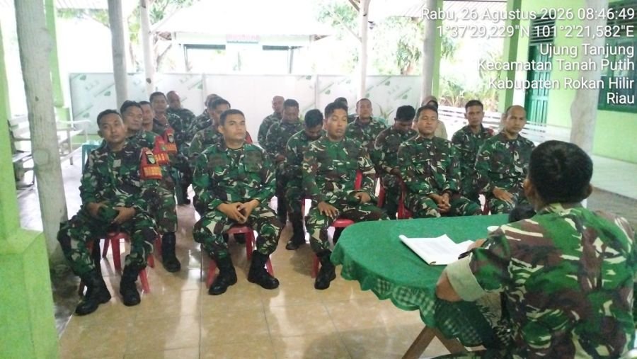 Kapten Arh Iswandi beserta anggota melaksanakan Jam komandan di Makoramil 02/TP