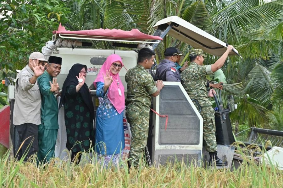 Kasdam XIX/TT Hadiri Panen Raya TNI di Bengkalis, Tegaskan Komitmen Dukung Ketahanan Pangan Nasional
