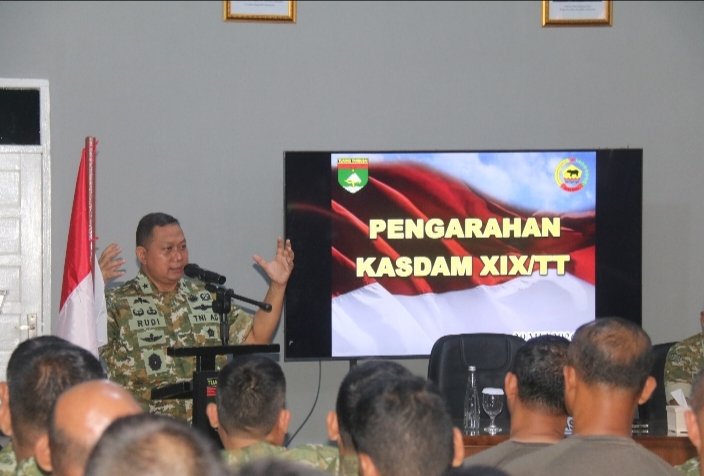 Kasdam XIX/Tuanku Tambusai Beri Pengarahan Prajurit dan PNS Kodim 0301/Pekanbaru