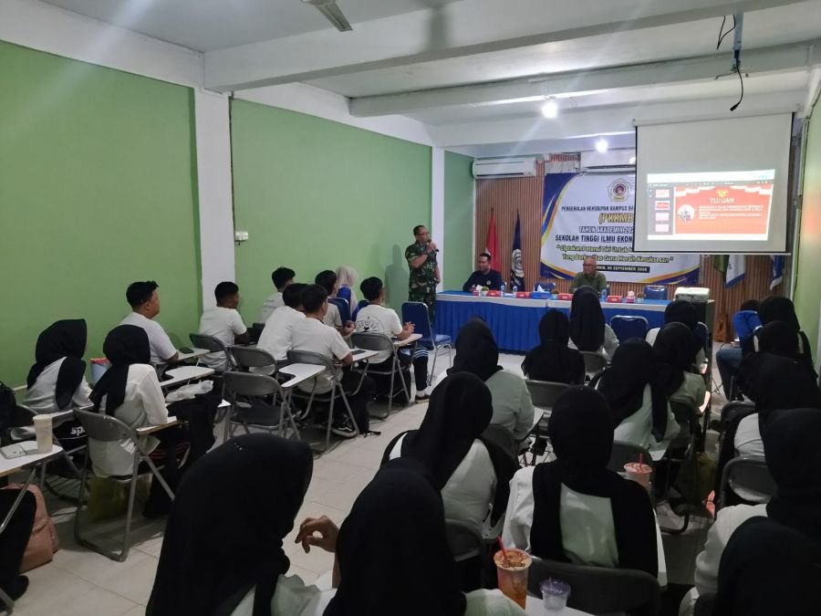 Kasdim 0317/TBK Bekali Mahasiswa Baru STIE Cakrawala dengan Bela Negara