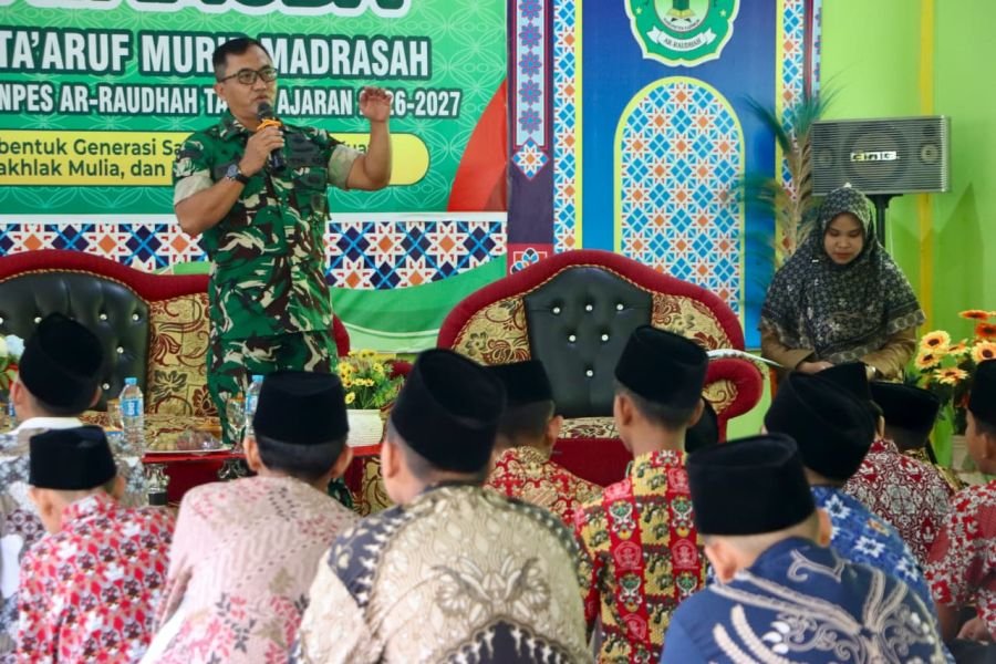 Kasdim 0317/TBK Tanamkan Karakter Santri dan Cinta NKRI