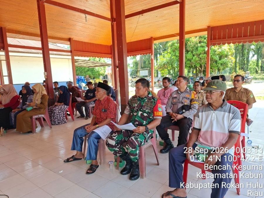 Kawal Pembangunan Desa, Babinsa Serda Frido Sigalingging Hadiri Musrenbangdes Boncah Kesuma