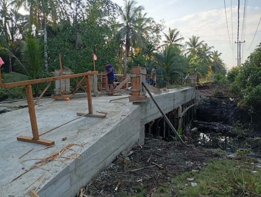 Kebut Akses Antardesa, Pengerjaan Buk Sandaran Jembatan Garuda Tebun-Repan Tembus 90 Persen