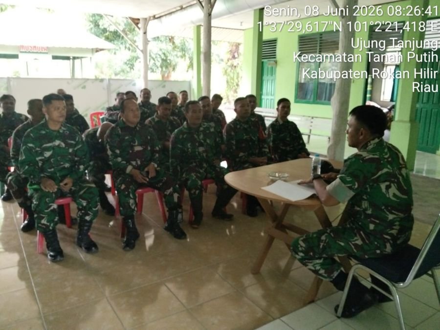 Kegiatan apel pagi dan Jam Komandan personel Koramil 02/TP