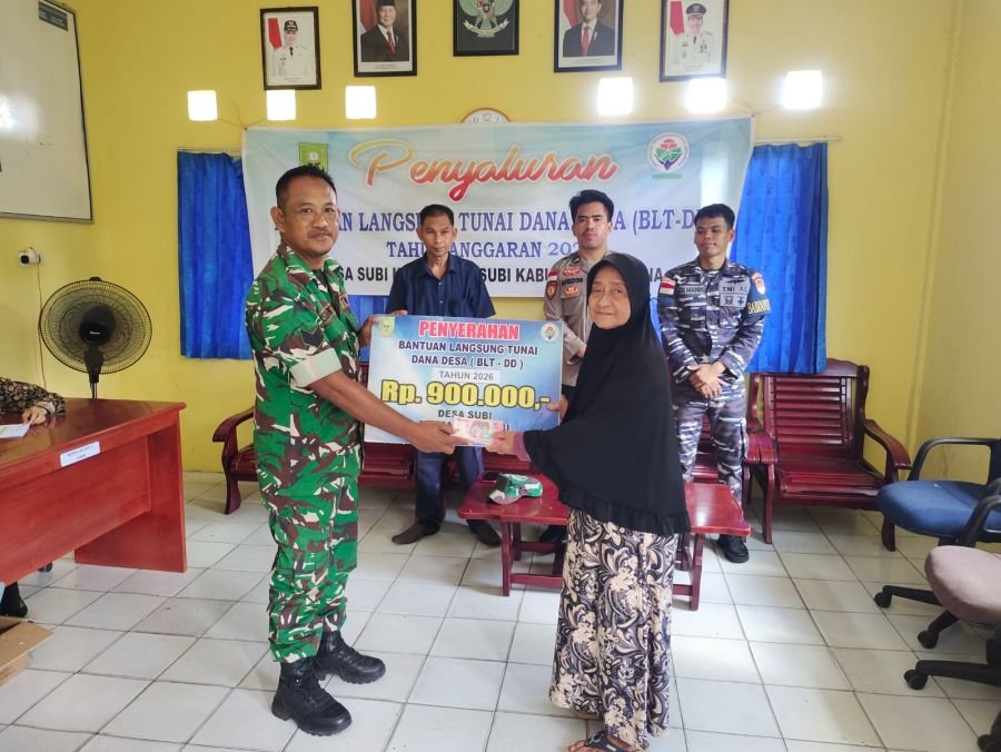Kegiatan Babinsa Koramil 06/Serasan Posramil Subi, Serka Risdianto, menghadiri undangan dari Pemerin