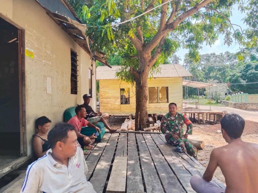 KEGIATAN KOMSOS SERTA SOSIALISASI PENTINGNYA KESELAMATAN KERJA SAAT MELAUT BAGI PARA NELAYAN