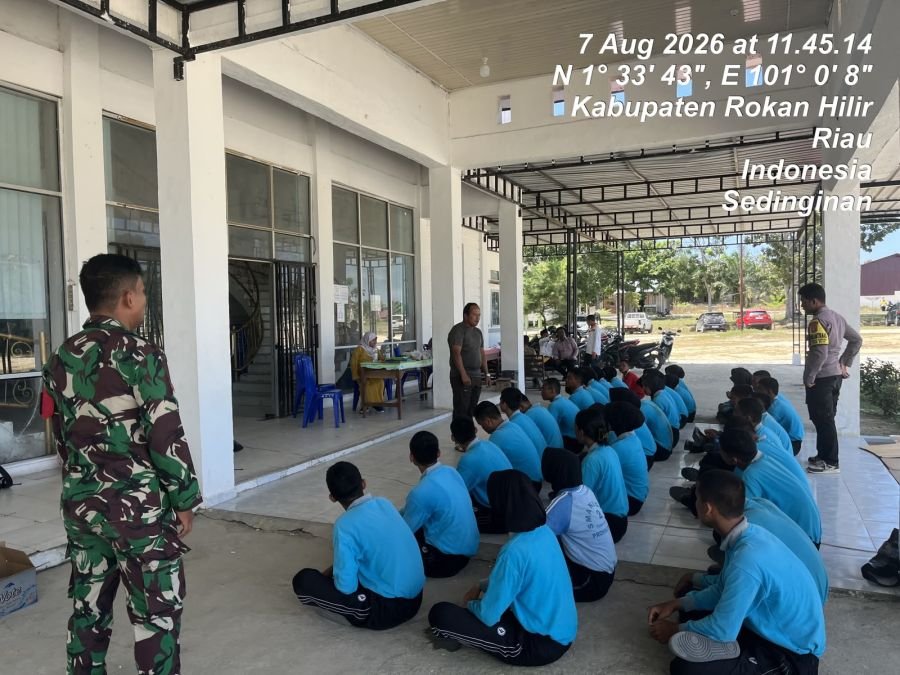 Kegiatan pelatihan Pasukan Paskibra kecamatan Tanah Putih.