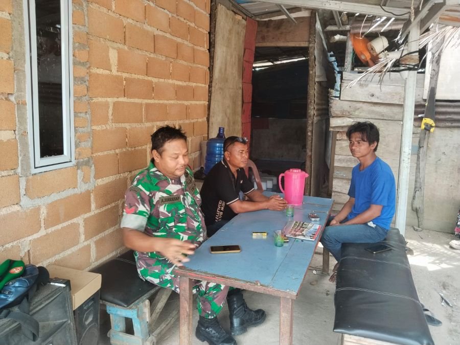 KEGIATAN PEMBERIAN HIMBAUAN PENGOPERASIAN KEMBALI POSKAMLING SERTA PENJAGAAN KEBERSIHAN LINGKUNGAN