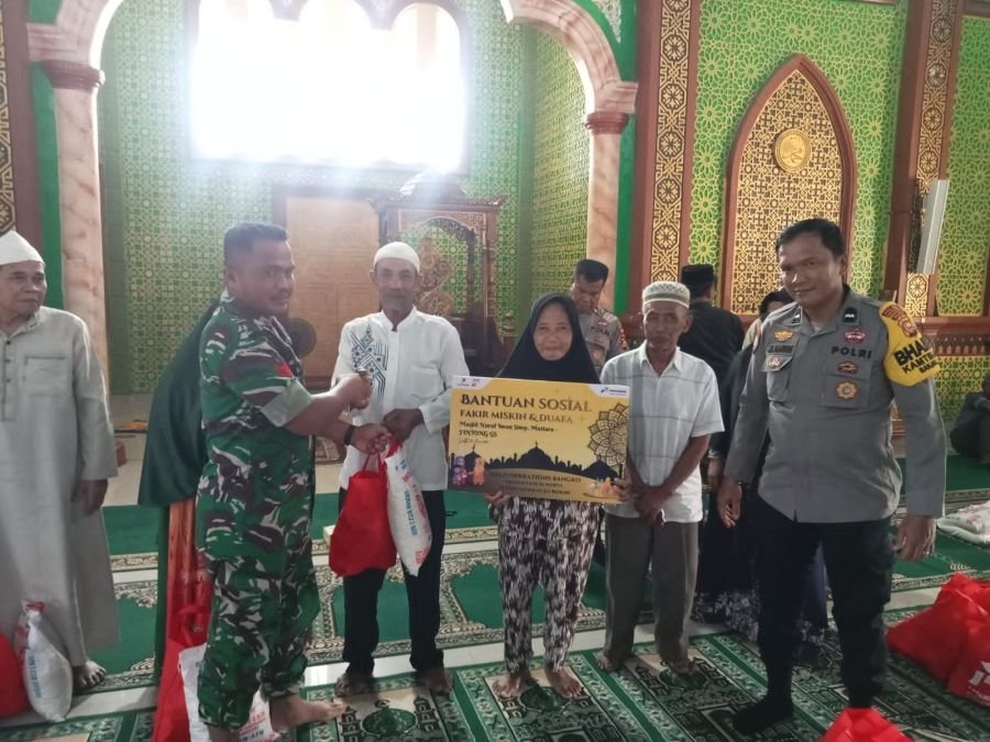 Kegiatan Penyaluran Bantuan paket sembako Olah PT.PHR