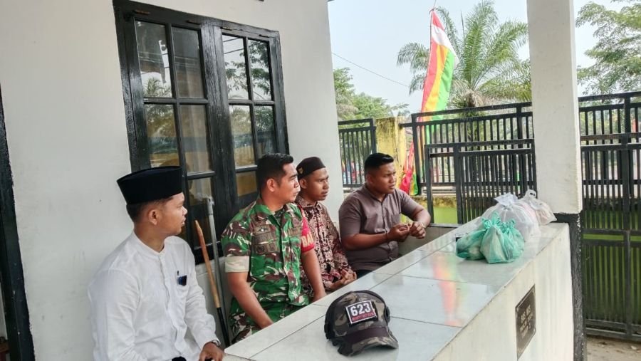 KEGIATAN SILATURAHMI BABINSA KORAMIL 12/XIII KOTO KAMPAR SERDA RIKO BERSAMA WARGA BARU BERSURAT