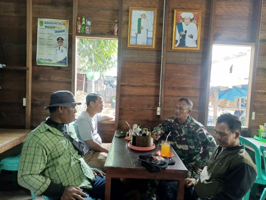 Kemarau Panjang Mengintai, Babinsa Koramil 10/Pelangiran Perketat Imbauan Cegah Karhutla