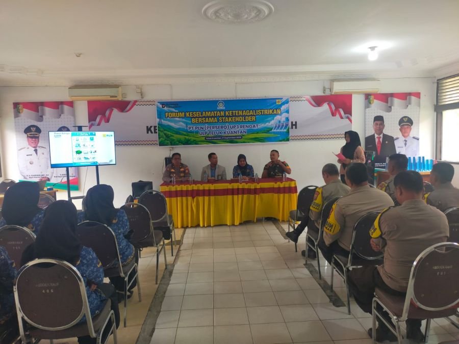 Keselamatan Ketenagalistrikan Diperkuat, Koramil 02/KT Hadiri Sosialisasi PLN