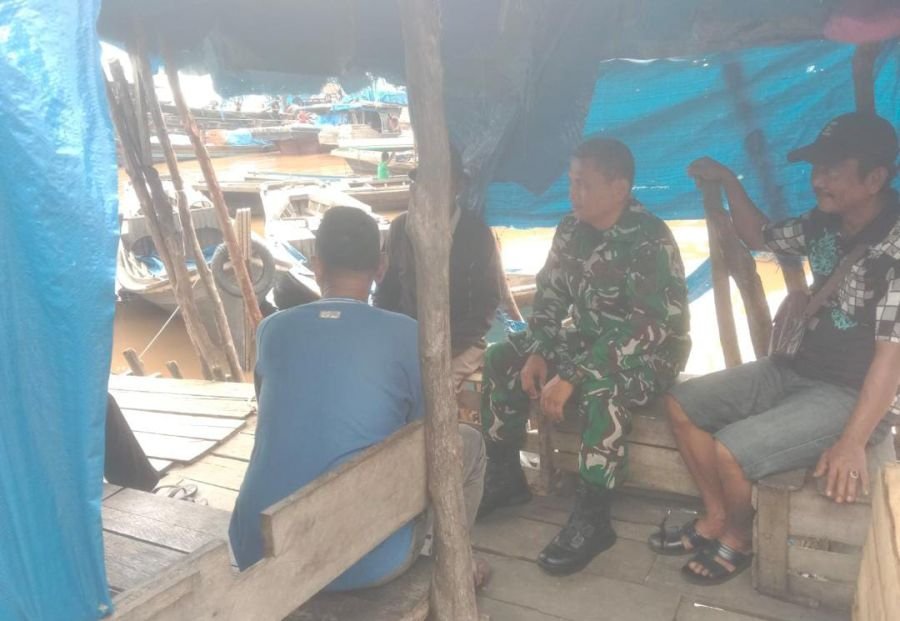 Keselamatan Penumpang Pompong Jadi Perhatian Serma Nuryadi Babinsa Koramil 01/Tembilahan