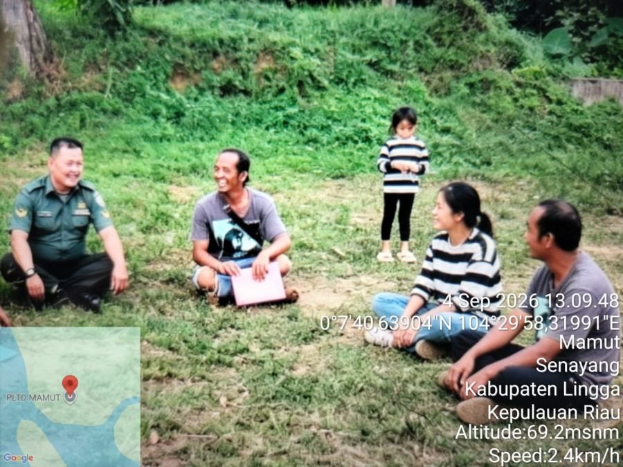 Kesiapsiagaan Dini Jadi Kunci, Babinsa Koramil 06/Senayang Cegah Risiko Bencana di Desa Mamut