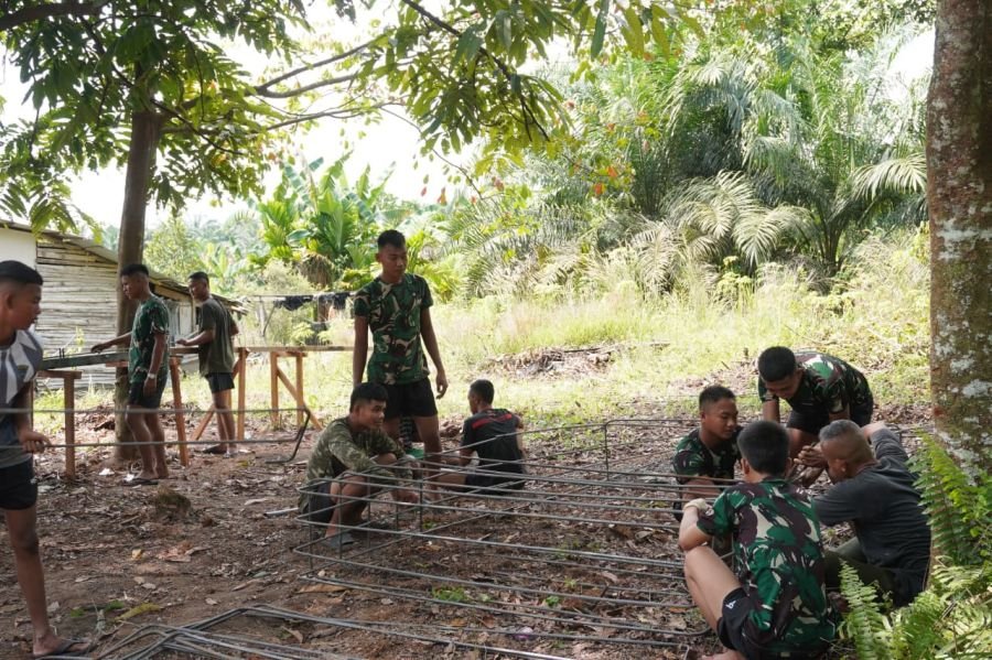 Kodim 0301/Pekanbaru Menyapa Warga Lewat Pembangunan Jembatan Garuda