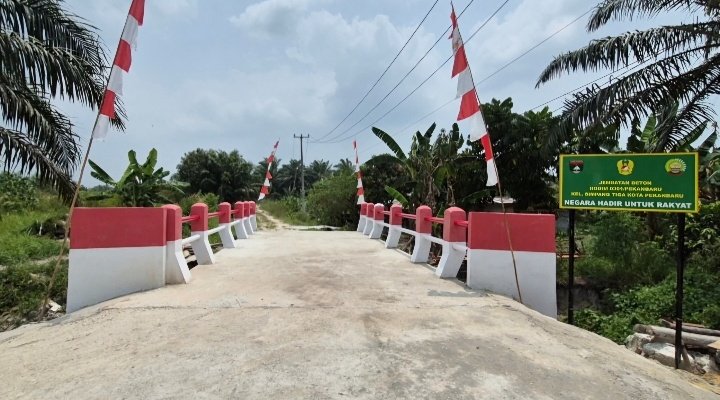 Kodim 0301/Pekanbaru Rampungkan Jembatan Garuda, Senyum Warga Menyambut Akses Baru