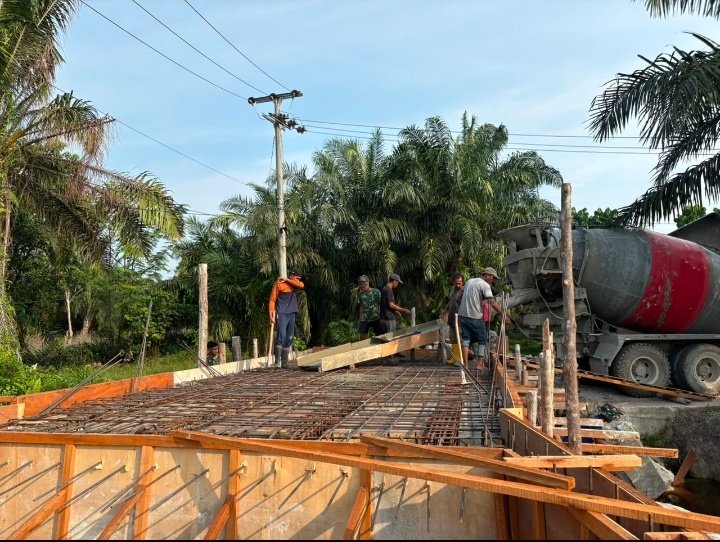 Kodim 0301/Pekanbaru Sempurnakan Akses Warga melalui Pembangunan Jembatan Garuda