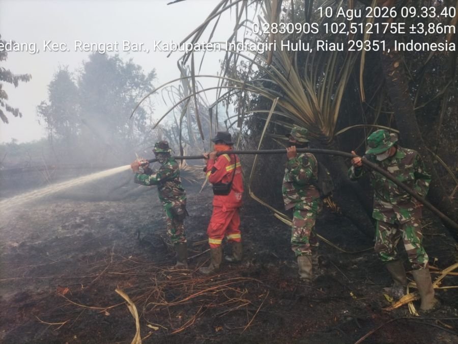 Kodim 0302/Inhu Perkuat Pemadaman Karhutla di Sungai Guntung Hilir