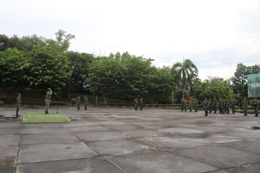 Kodim 0315/Tanjungpinang Laksanakan Upacara Bendera Mingguan untuk Perkuat Disiplin dan Jiwa Nasiona