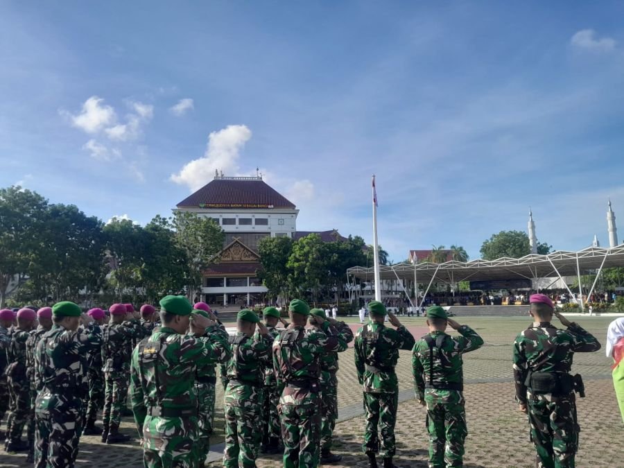 Kodim 0316/Batam Hadiri Upacara Hardiknas 2026 di Engku Putri