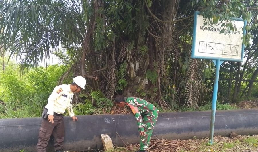 Kodim 0320/Dumai Bersama SKK Migas dan PHR Laksanakan Patroli Pengamanan Pipa Minyak di Wilayah Duma