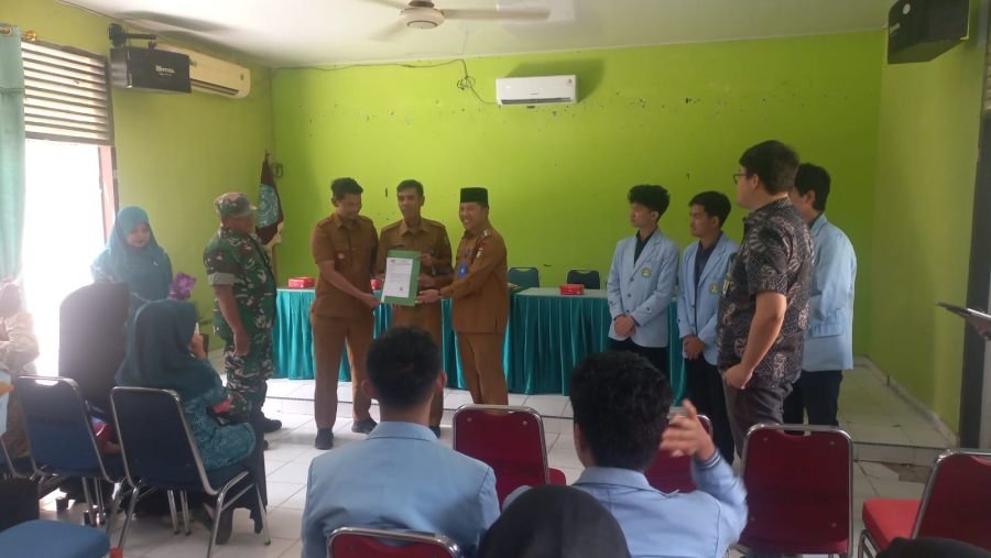 Kodim 0320/Dumai melalui Koramil 02/Bukit Kapur menghadiri kegiatan serah terima 28 mahasiswa