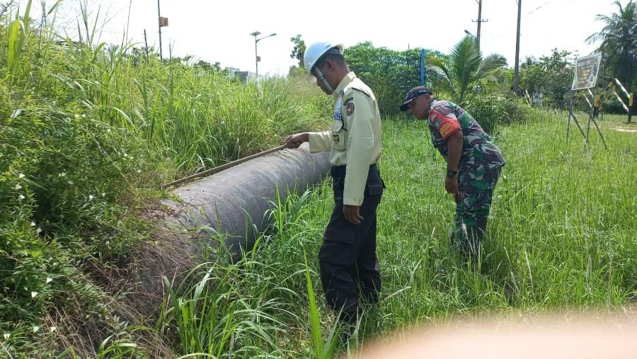 Kodim 0320/Dumai melalui Tim Patroli SKK Migas Koramil 02/BK bersama Security PT Pertamina.