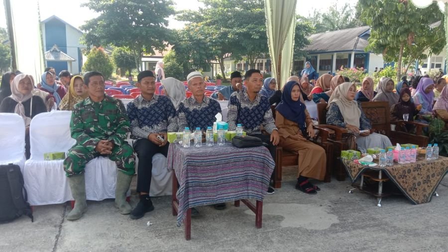 Kodim 0320/Dumai
Koramil 03/Sungai Sembilan
Hadiri kegiatan pelepasan siswa SMP kelas IX