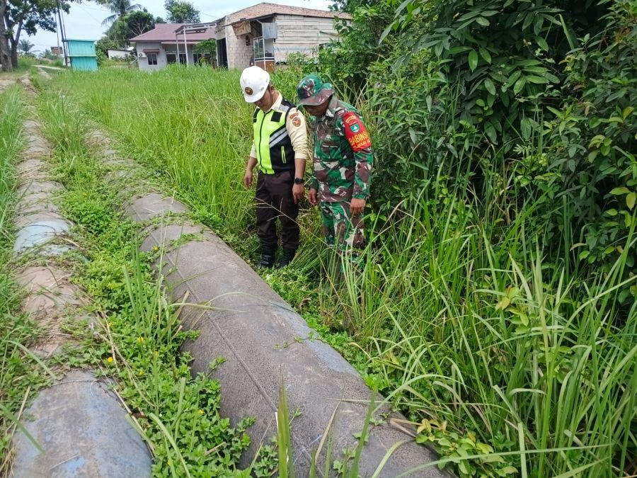 Kodim 0320/Dumai
Tim Patroli SKK Migas Koramil 01/Dumai dan Security PHR Laksanakan Sosialisasi
