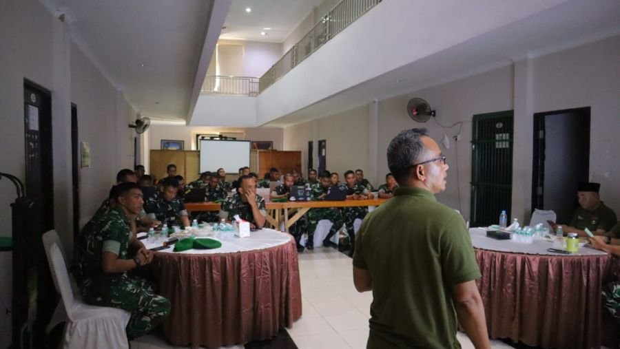 Kolonel Inf Topan Angker Gembleng Prajurit Brigif TP 89 Jadi Jurnalis di Siak