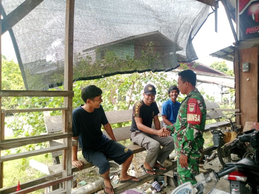 Komsos Babinsa Bangun Kedekatan, Aspirasi Warga Pelabuhan Diserap