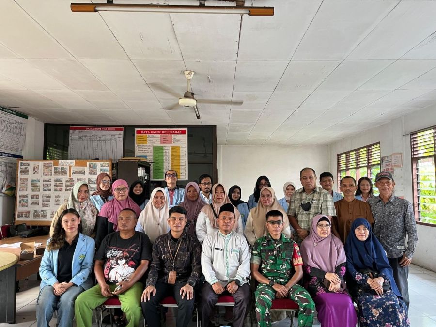 Komsos Babinsa Bersama Mahasiswa KKN UNRI, Wujudkan Lingkungan Aman dan Kondusif