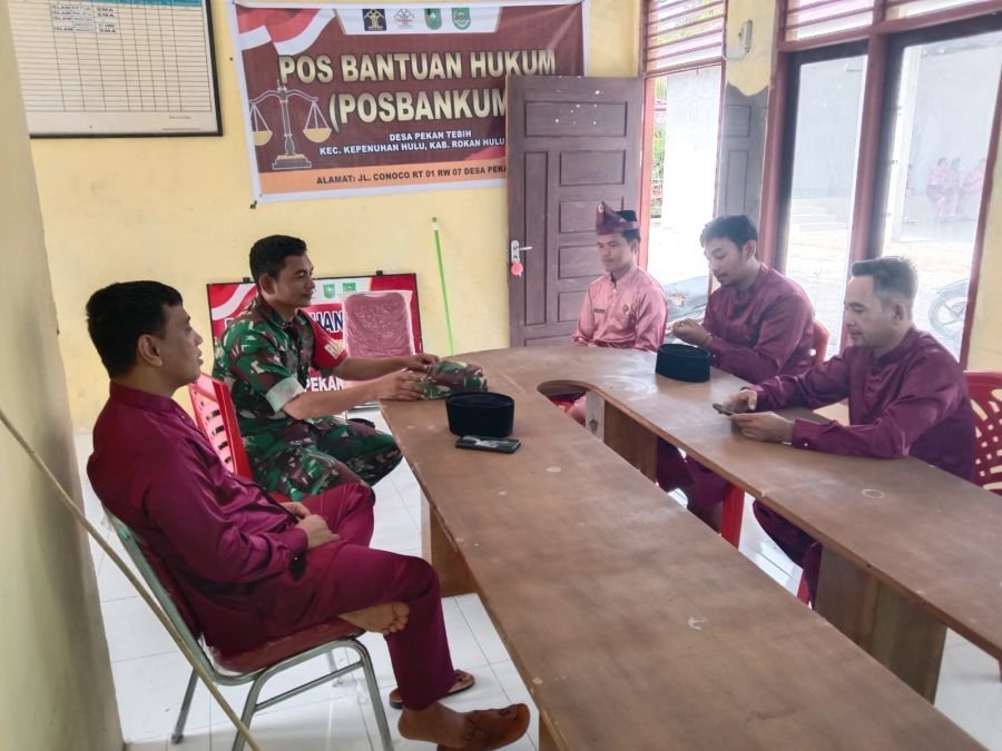 Komsos Babinsa di Pekan Tebih Soroti Keamanan dan Penyalahgunaan Narkoba