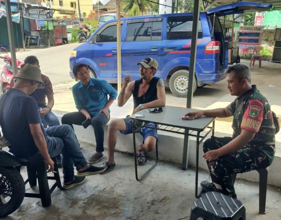 Komsos Babinsa Tingkatkan Kewaspadaan dan Soliditas Warga