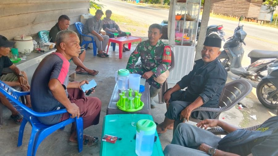 Komsos dan Pengawasan SDM, Babinsa 09/Kemuning Pererat Persatuan Warga