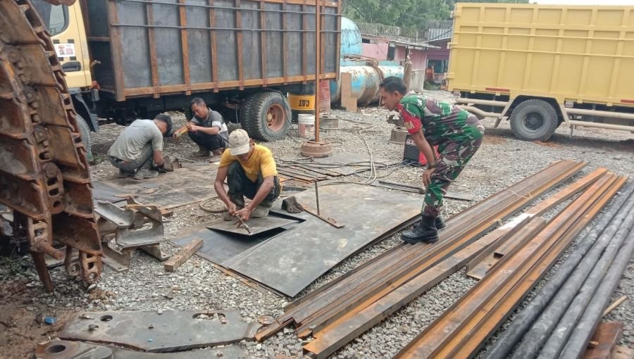 Komsos Humanis, Babinsa Bandarraya Ajak Warga Peduli Keamanan dan Kebersihan Lingkungan