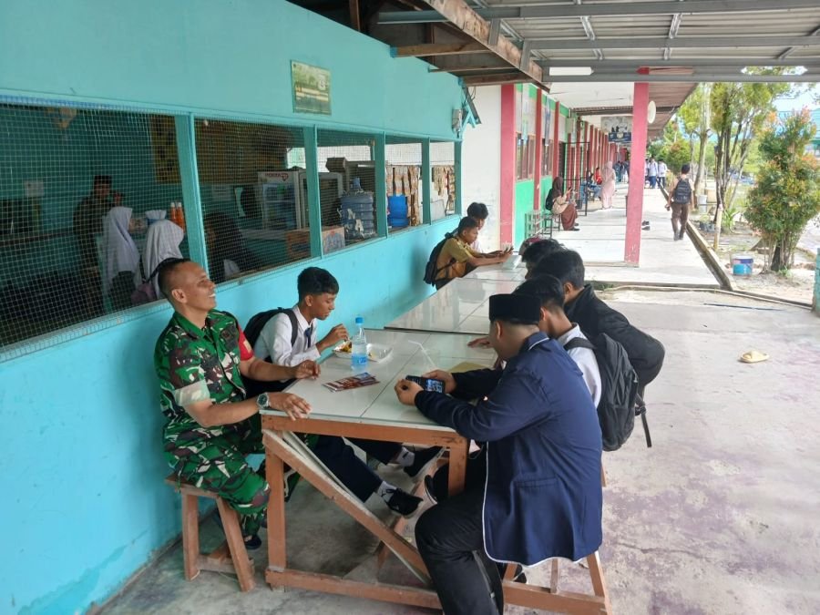 Komsos Humanis Babinsa Bersama Santri, Perkuat Pendidikan Karakter Anak