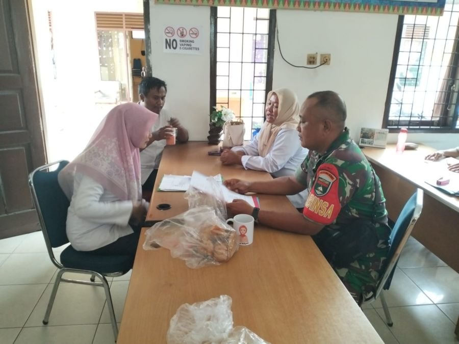 Komsos Jadi Sarana Babinsa dan Aparatur Kelurahan Pererat Koordinasi