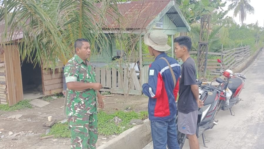 Komsos Kampung Pancasila, Babinsa Perkuat Persatuan dan Kebersamaan Warga Teluk Belitung