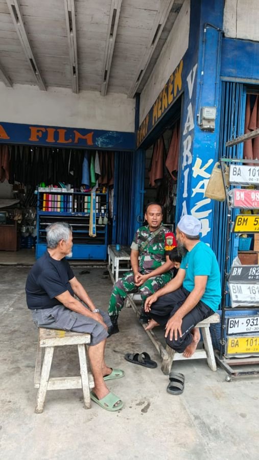 Komsos Serda P. Pasaribu Perkuat Kedekatan TNI dan Masyarakat