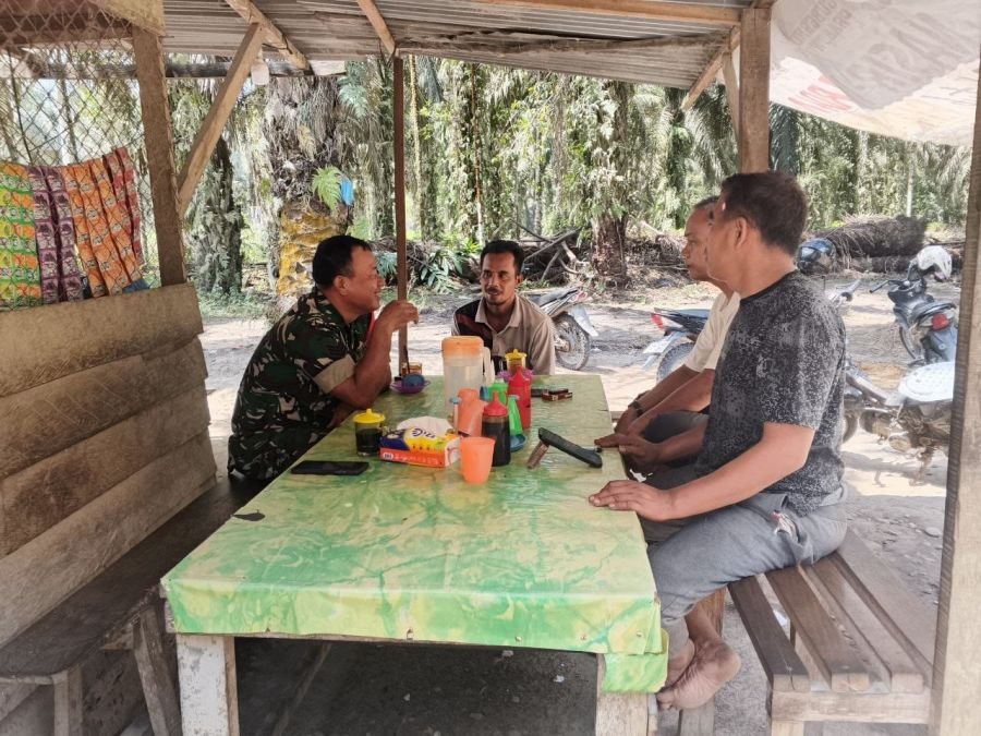 Komsos, Serka MJ. Ginting: Saya Berdialog Langsung Bersama Warga