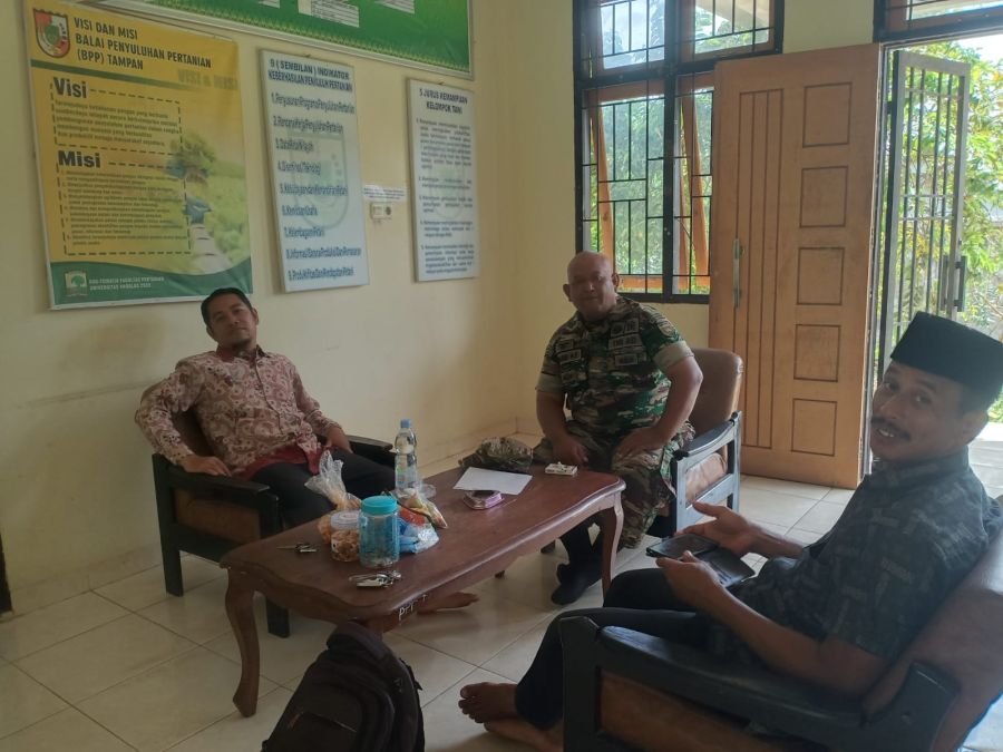 Komunikasi Sosial Babinsa dengan BPP Tampan Perkuat Pendampingan Kelompok Tani