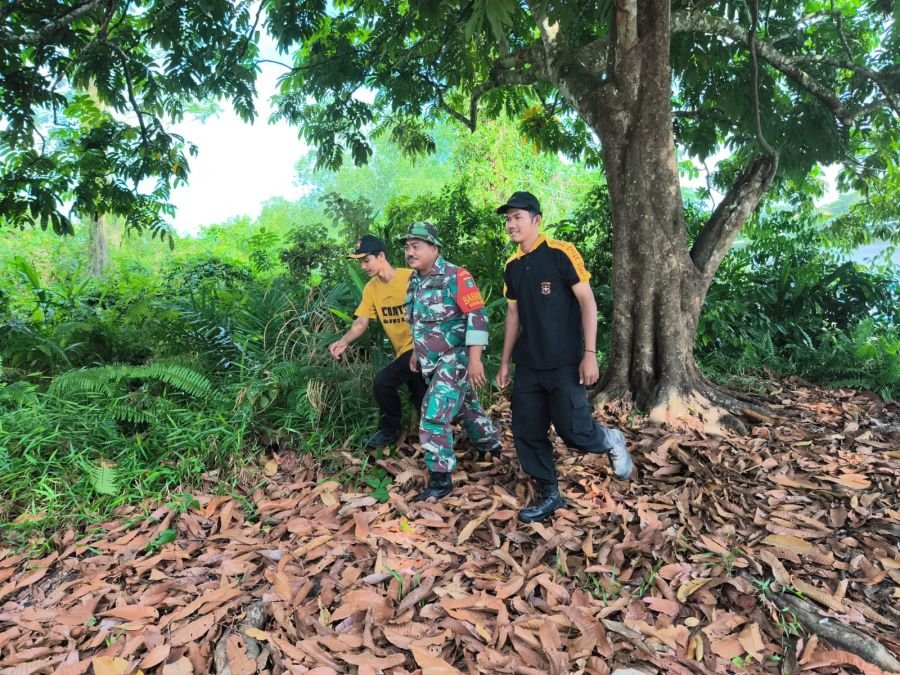 Kopka Syamsualam Kateru Pimpin Patroli Gabungan Karhutla di Kampung Buana Makmur